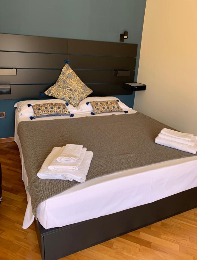 Flamingo Poetto Hotel กวาร์ตู ซานเตเลนา ภายนอก รูปภาพ