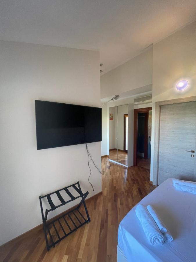 Flamingo Poetto Hotel กวาร์ตู ซานเตเลนา ภายนอก รูปภาพ